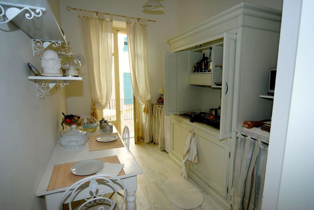 Maison ม็องตง ภายนอก รูปภาพ